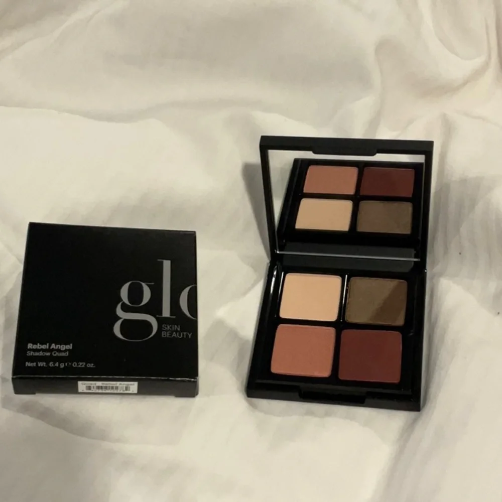 GLO SKIN BEAUTY REBEL ANGEL SHADOW QUAD NWT FULL SIZE